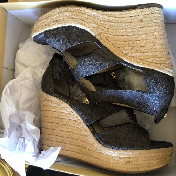 MICHAEL Michael Kors Damita Platform Wedge Sandals - Picture 5 of 6